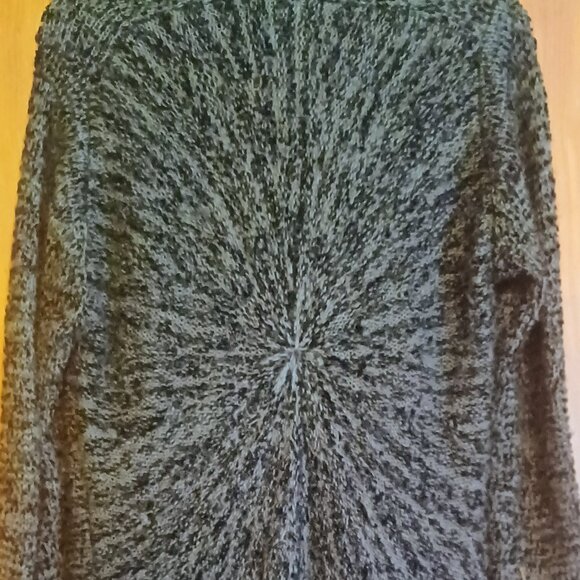 Elegant Knit Tunic Sweater - Picture 5 of 5
